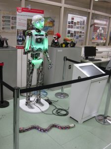 %e5%ad%a6%e7%94%9f%e3%81%8c%e5%88%b6%e4%bd%9c%e3%81%97%e3%81%9f%e3%83%ad%e3%83%9c%e3%83%83%e3%83%88