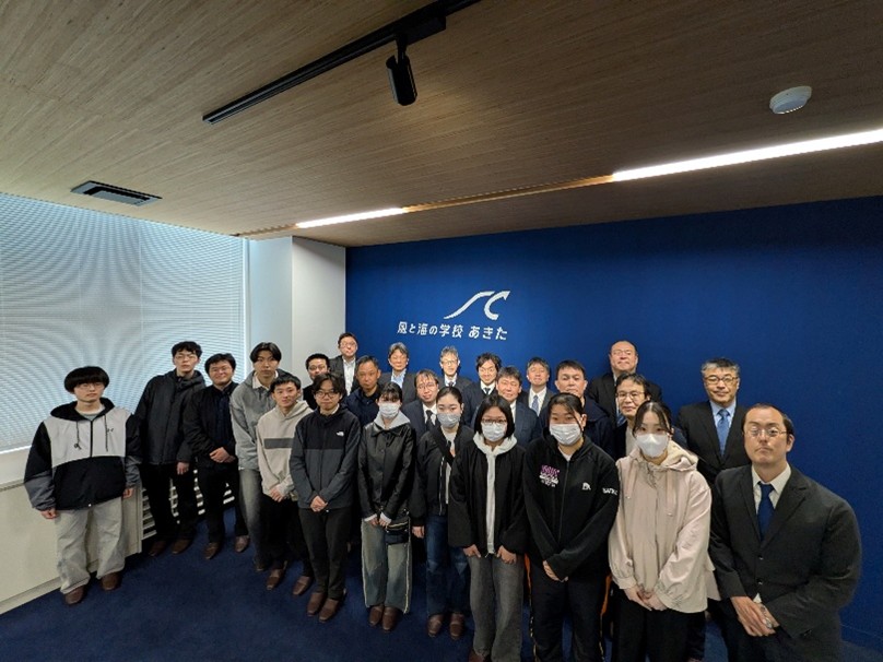 「風と海の学校あきた」見学時の集合写真
