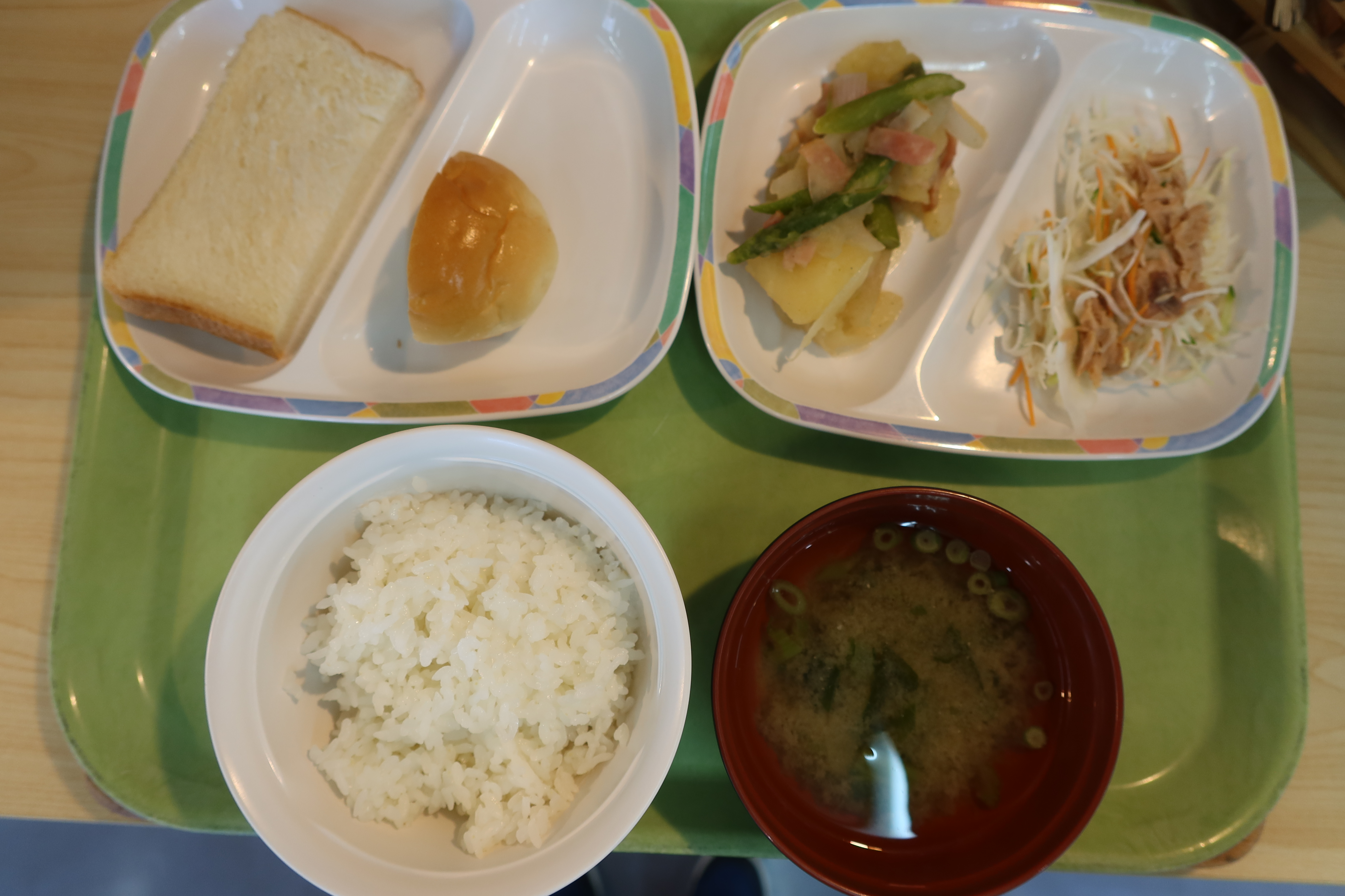 2026年度 寮食堂メニュー写真 4月 朝ごはん 4月 30日