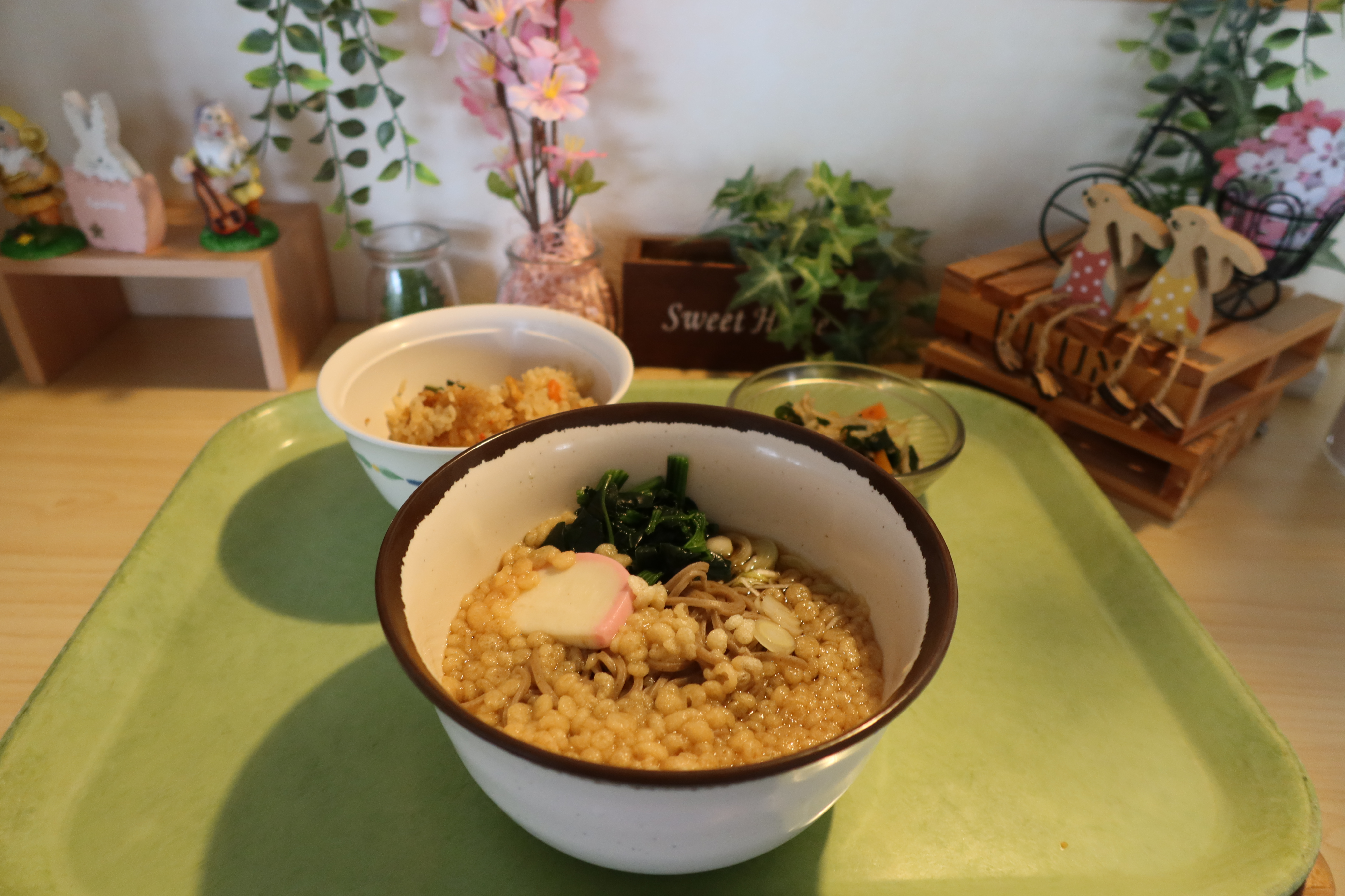 2026年度 寮食堂メニュー写真 4月 昼ごはん（一部） 4月 28日