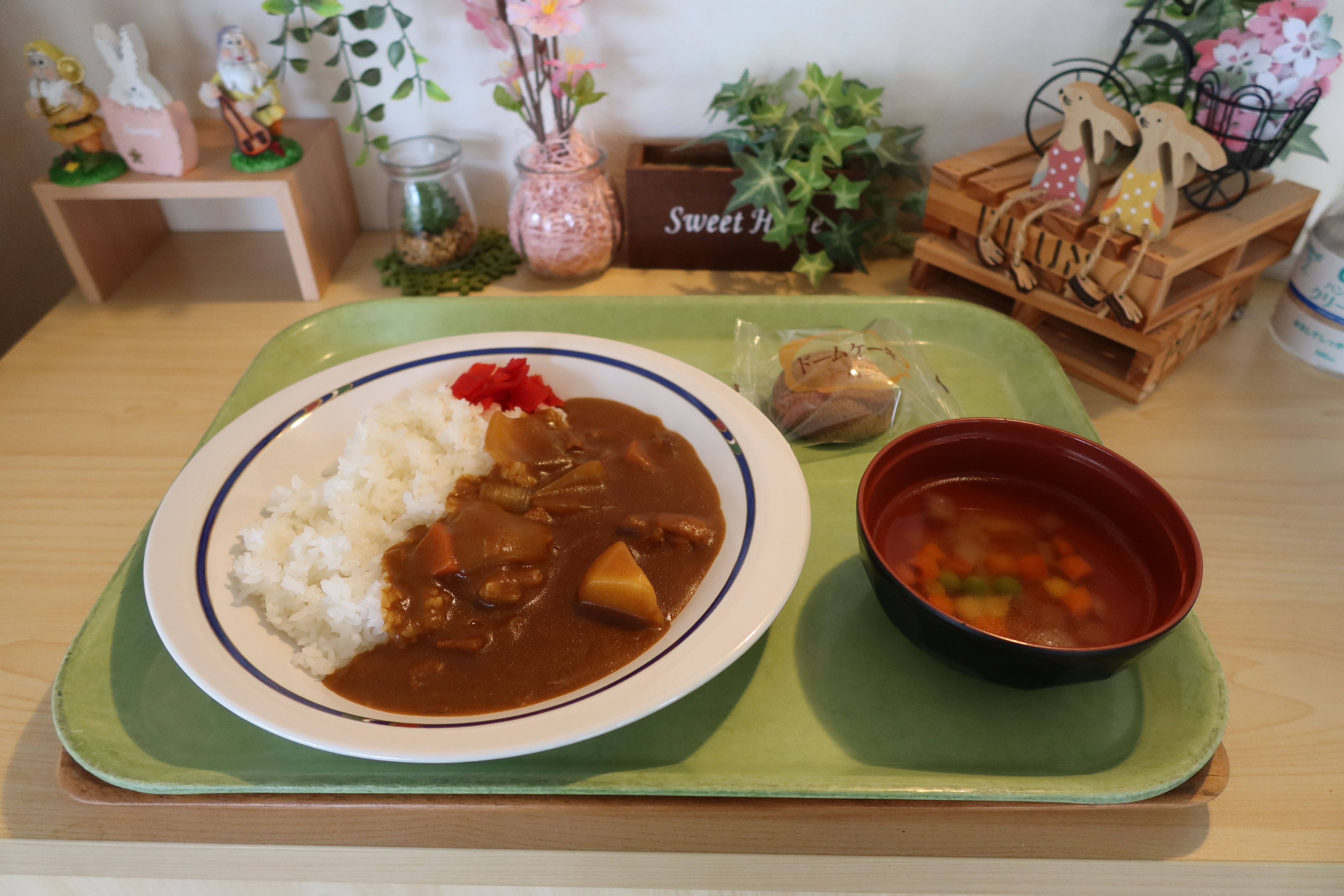 2026年度 寮食堂メニュー写真 4月 昼ごはん（一部） 4月 30日